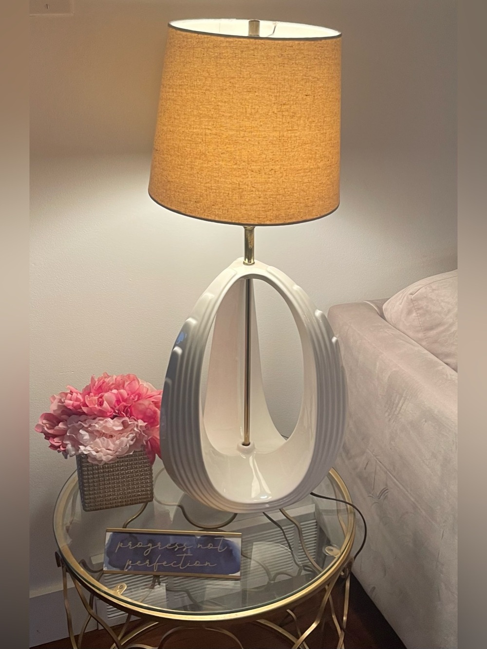 Vintage mcm royal ceramics toronto oval ceramic table lamp